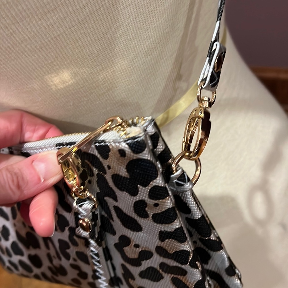 Caroline Hill Crossbody Bag Excellent Condition!! - Picture 3 of 9
